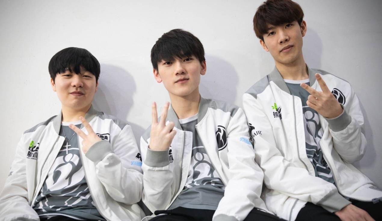 交通和住宿 交通和住宿