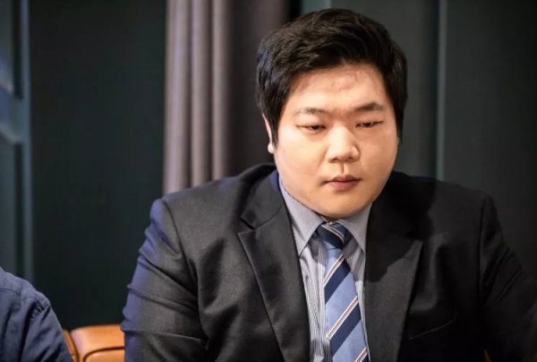 而湖人队则 而湖人队则