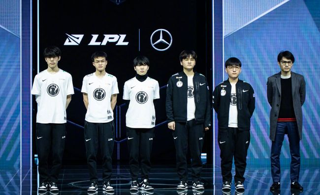 连续造成雄 连续造成雄